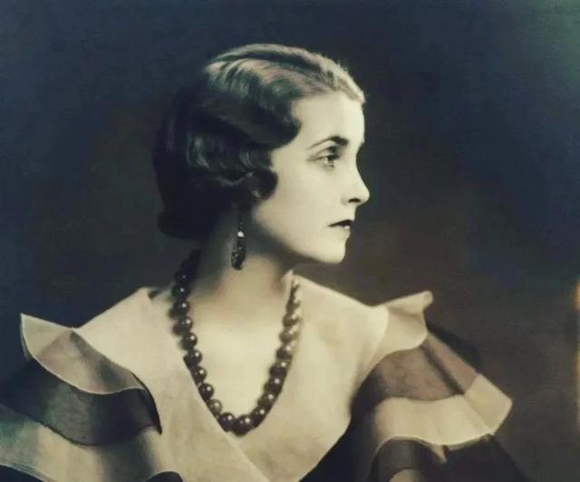 清代翡翠朝珠价格清代满绿翡翠朝珠-第10张图片-翡翠网 清代翡翠朝珠价格清代满绿翡翠朝珠-第10张图片-翡翠网