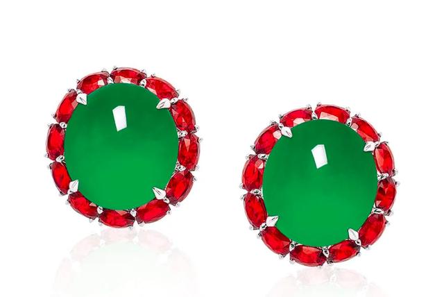 清代翡翠朝珠价格清代满绿翡翠朝珠-第19张图片-翡翠网 清代翡翠朝珠价格清代满绿翡翠朝珠-第19张图片-翡翠网