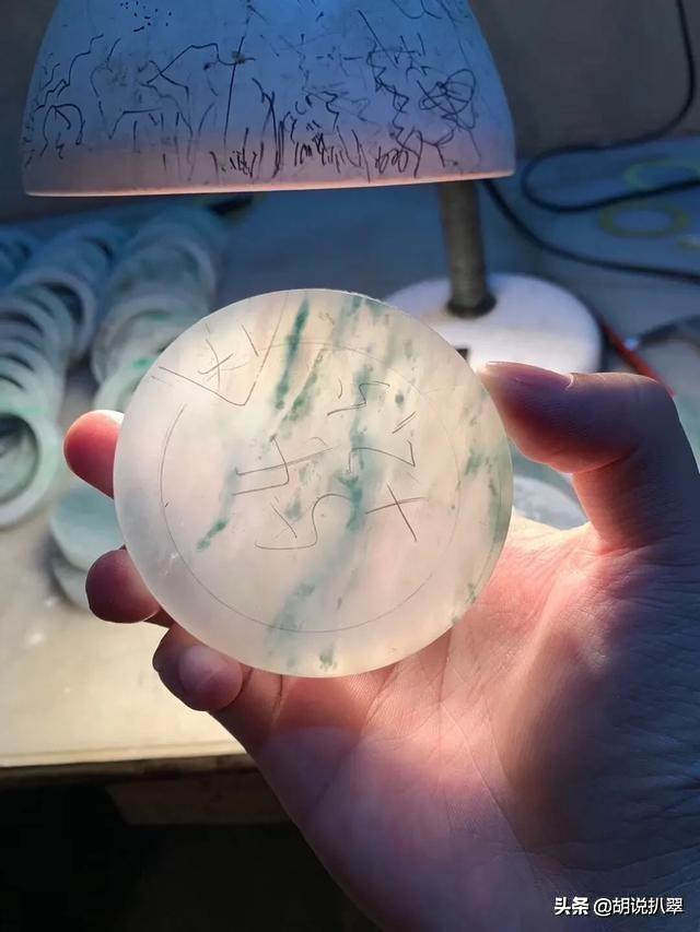 佛山平洲玉器市场水多深平州翡翠手镯-第8张图片-翡翠网 佛山平洲玉器市场水多深平州翡翠手镯-第8张图片-翡翠网