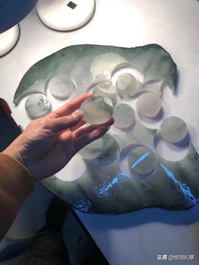 佛山平洲玉器市场水多深平州翡翠手镯-第16张图片-翡翠网 佛山平洲玉器市场水多深平州翡翠手镯-第16张图片-翡翠网