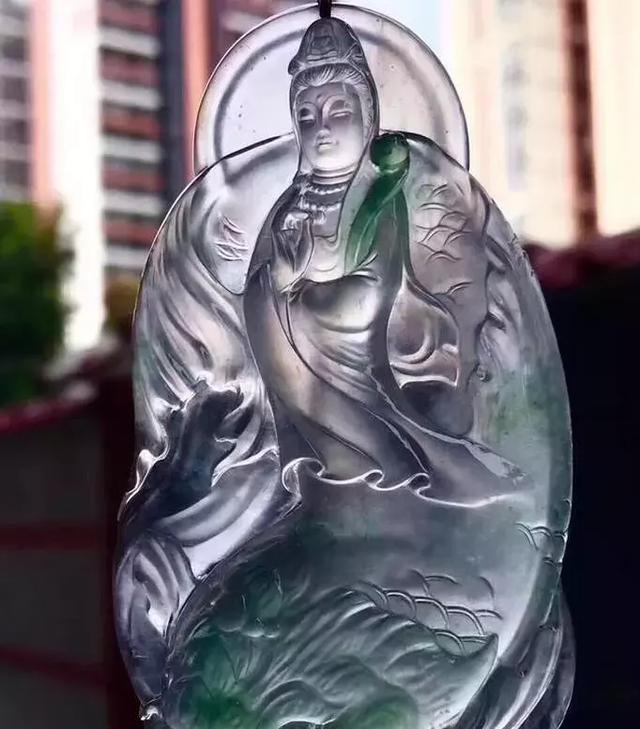 玉可以泡水保养吗,翡翠手镯保养泡在水里-第11张图片-翡翠网 玉可以泡水保养吗,翡翠手镯保养泡在水里-第11张图片-翡翠网