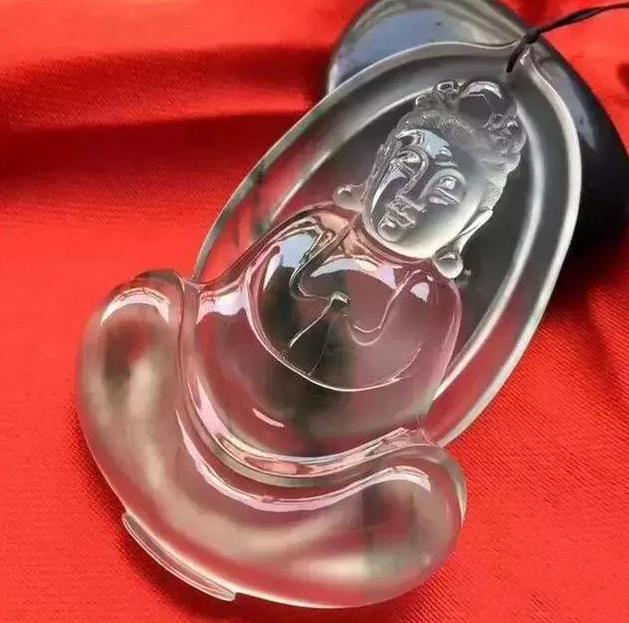 玉可以泡水保养吗,翡翠手镯保养泡在水里-第15张图片-翡翠网 玉可以泡水保养吗,翡翠手镯保养泡在水里-第15张图片-翡翠网