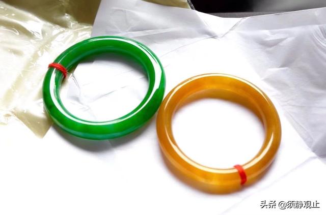 一千万满绿翡翠手镯,墨色翡翠手镯-第4张图片-翡翠网 一千万满绿翡翠手镯,墨色翡翠手镯-第4张图片-翡翠网