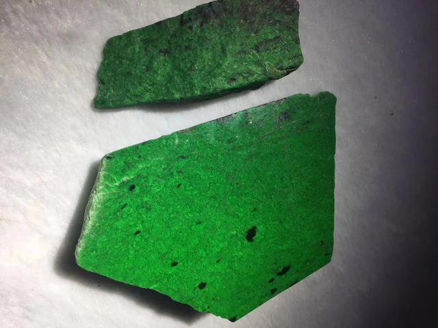 翡翠原石知识点大全好的翡翠原石-第4张图片-翡翠网