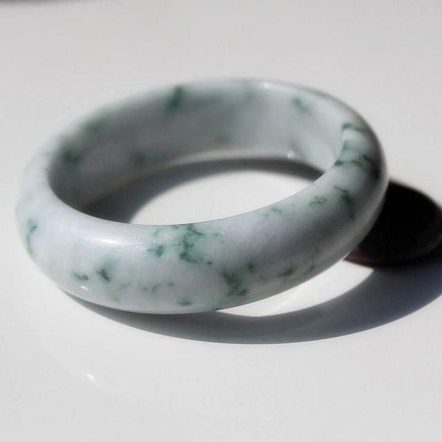 冰种油青翡翠图片油翡翠手镯-第1张图片-翡翠网 冰种油青翡翠图片油翡翠手镯-第1张图片-翡翠网