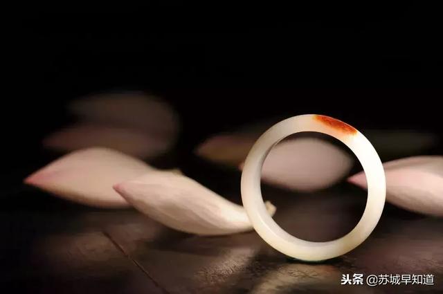 翠佛堂翡翠手镯翠佛堂怎么样-第6张图片-翡翠网 翠佛堂翡翠手镯翠佛堂怎么样-第6张图片-翡翠网