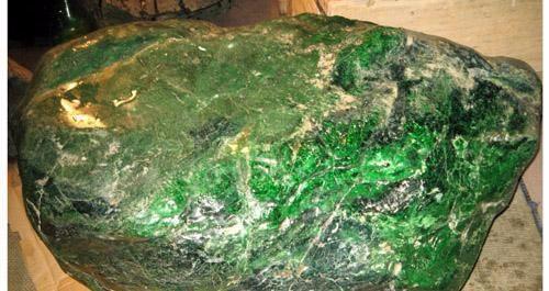 长沙玩翡翠原石的地方,湖南玉石原石-第2张图片-翡翠网 长沙玩翡翠原石的地方,湖南玉石原石-第2张图片-翡翠网