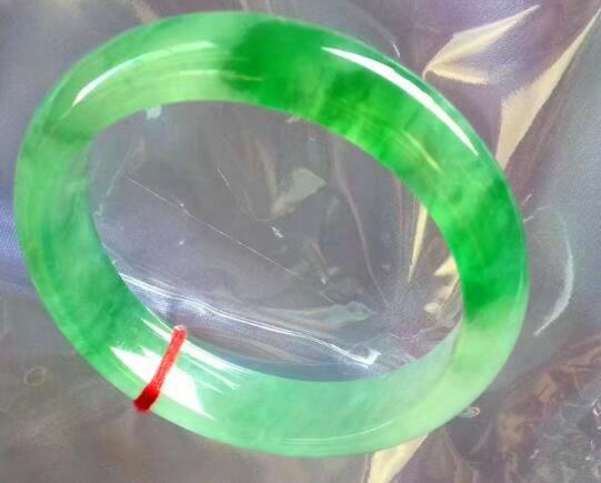 翡翠价格口诀表翡翠价格区间-第6张图片-翡翠网 翡翠价格口诀表翡翠价格区间-第6张图片-翡翠网