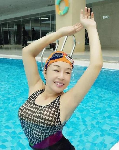 刻翡翠知识偶像大赛翡翠背后可以刻人名字吗-第13张图片-翡翠网 刻翡翠知识偶像大赛翡翠背后可以刻人名字吗-第13张图片-翡翠网