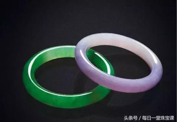 翡翠手镯带黄点能买吗,翡翠手镯黄-第11张图片-翡翠网 翡翠手镯带黄点能买吗,翡翠手镯黄-第11张图片-翡翠网