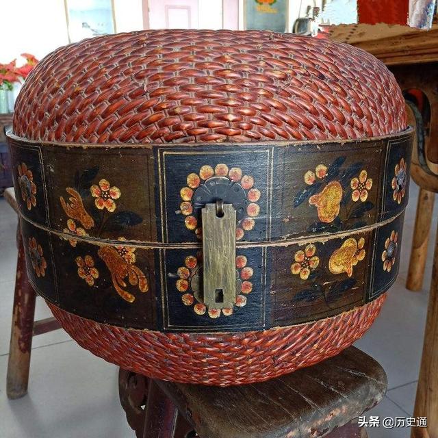 翡翠手镯皮棉a货翡翠在手电光下图-第8张图片-翡翠网 翡翠手镯皮棉a货翡翠在手电光下图-第8张图片-翡翠网