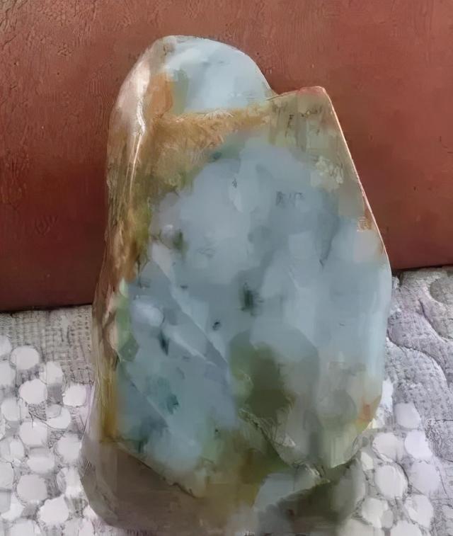 翡翠瑕疵图片详解,翡翠手镯绺裂图解-第6张图片-翡翠网 翡翠瑕疵图片详解,翡翠手镯绺裂图解-第6张图片-翡翠网