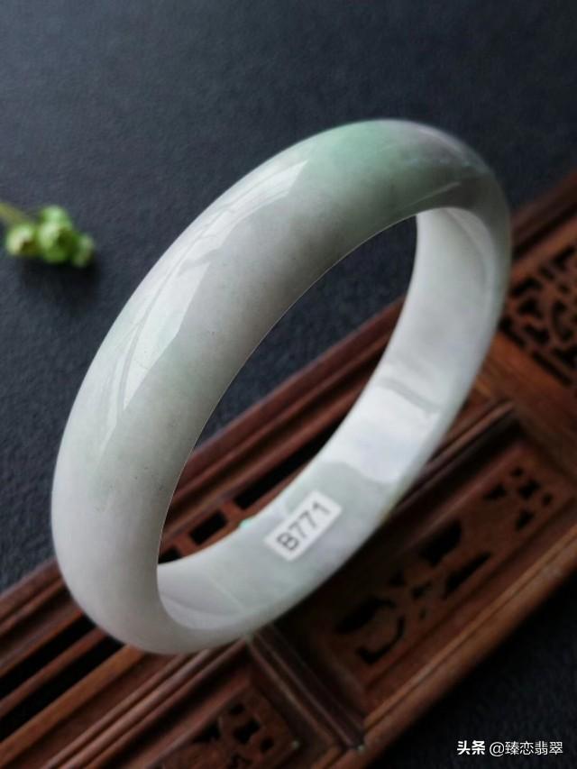 翡翠品相等级划分,翡翠等级划分标准图片a货-第1张图片-翡翠网 翡翠品相等级划分,翡翠等级划分标准图片a货-第1张图片-翡翠网