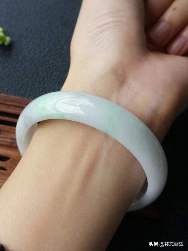 翡翠品相等级划分,翡翠等级划分标准图片a货-第2张图片-翡翠网 翡翠品相等级划分,翡翠等级划分标准图片a货-第2张图片-翡翠网