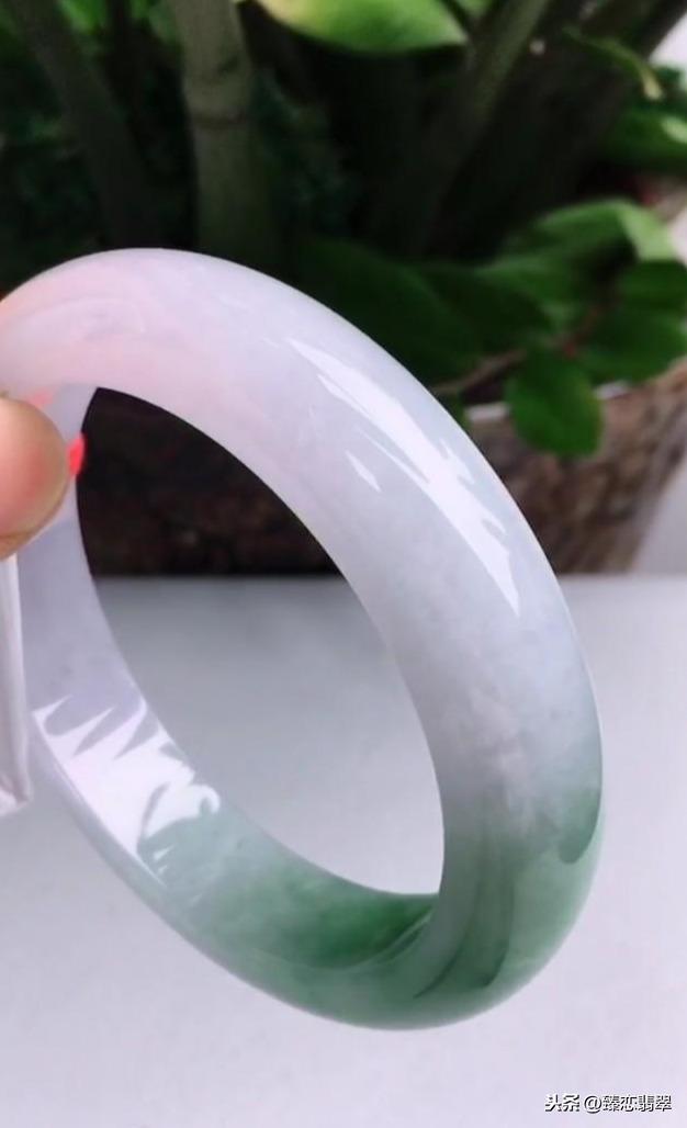 翡翠品相等级划分,翡翠等级划分标准图片a货-第8张图片-翡翠网 翡翠品相等级划分,翡翠等级划分标准图片a货-第8张图片-翡翠网