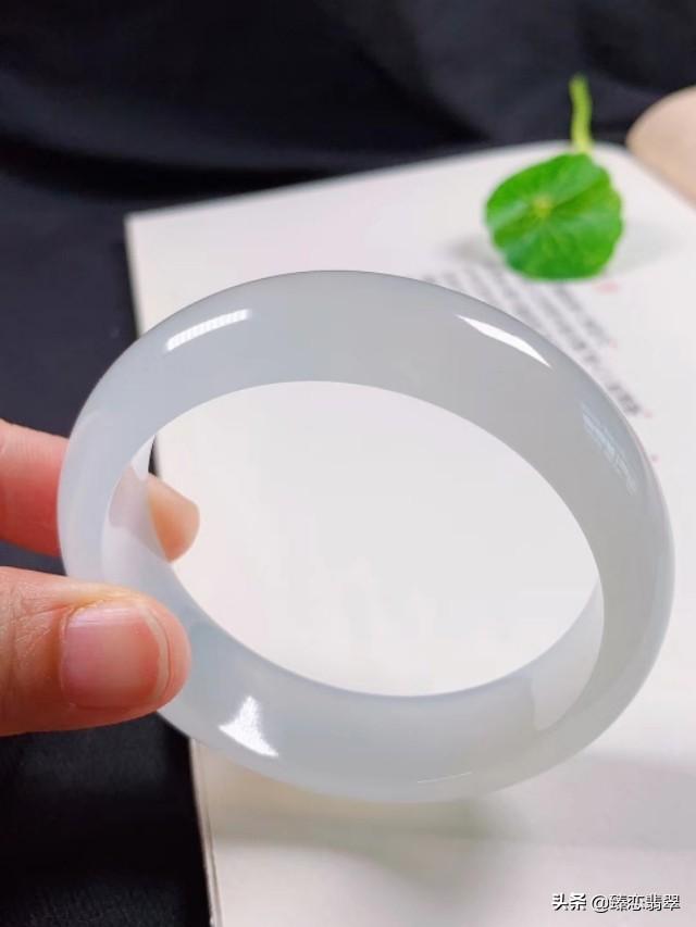 翡翠品相等级划分,翡翠等级划分标准图片a货-第17张图片-翡翠网 翡翠品相等级划分,翡翠等级划分标准图片a货-第17张图片-翡翠网