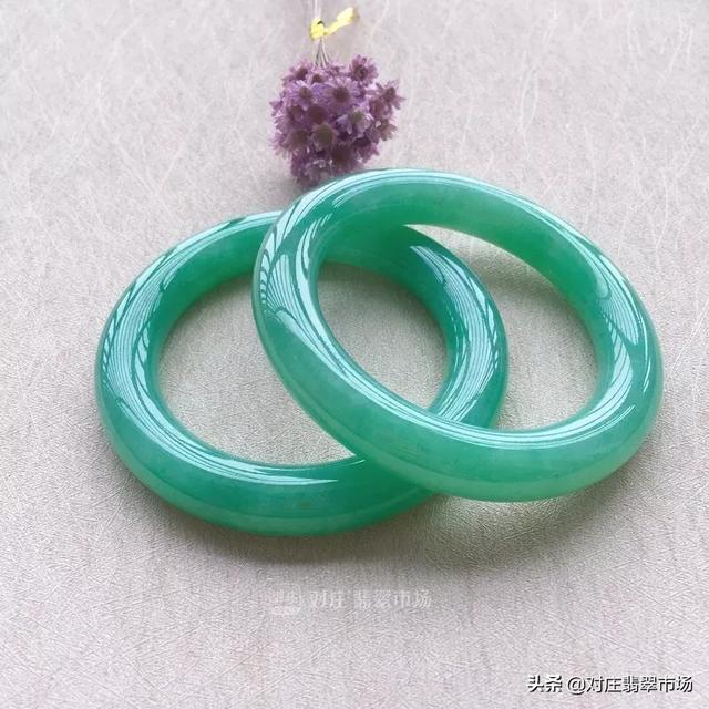 杨氏六喜是假的杨氏六喜翡翠手镯-第7张图片-翡翠网 杨氏六喜是假的杨氏六喜翡翠手镯-第7张图片-翡翠网