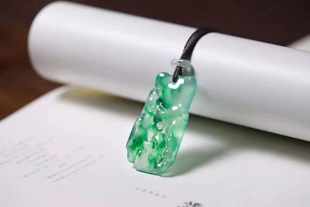 老坑玻璃翡翠手镯顶级老坑翡翠图片-第2张图片-翡翠网 老坑玻璃翡翠手镯顶级老坑翡翠图片-第2张图片-翡翠网