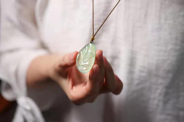 老坑玻璃翡翠手镯顶级老坑翡翠图片-第5张图片-翡翠网 老坑玻璃翡翠手镯顶级老坑翡翠图片-第5张图片-翡翠网