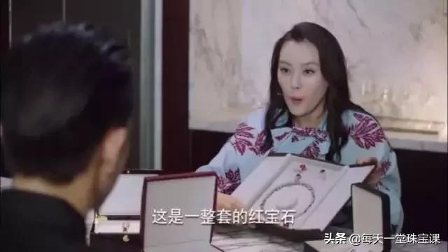 方向盘越轻好还是重好,翡翠手镯很重吗-第8张图片-翡翠网 方向盘越轻好还是重好,翡翠手镯很重吗-第8张图片-翡翠网