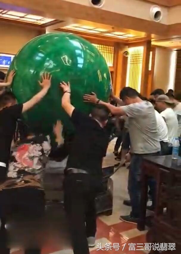 老翡翠与新翡翠的区别老翡翠1080克价格-第2张图片-翡翠网 老翡翠与新翡翠的区别老翡翠1080克价格-第2张图片-翡翠网