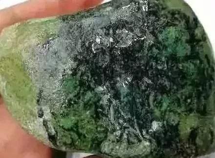 翡翠必须要懂的知识翡翠知识的培训资料-第5张图片-翡翠网 翡翠必须要懂的知识翡翠知识的培训资料-第5张图片-翡翠网