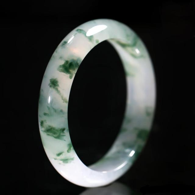 为什么岫玉越透明越便宜,翡翠手镯越戴棉越多-第6张图片-翡翠网 为什么岫玉越透明越便宜,翡翠手镯越戴棉越多-第6张图片-翡翠网