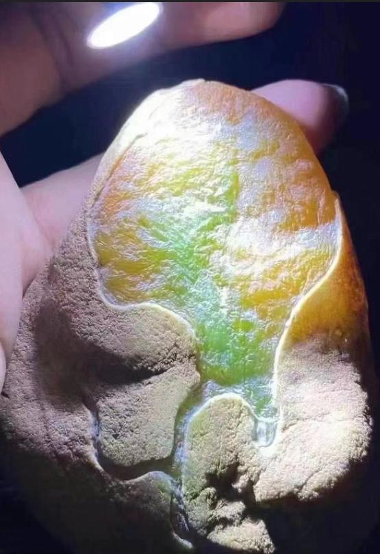 翡翠知识视频抖音,翡翠的专业知识视频讲解-第1张图片-翡翠网 翡翠知识视频抖音,翡翠的专业知识视频讲解-第1张图片-翡翠网