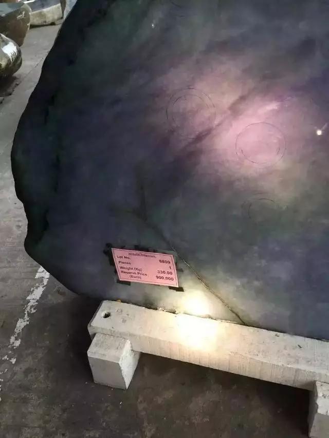 翡翠手镯带一点绿,翡翠手镯越戴越绿是怎么回事-第20张图片-翡翠网 翡翠手镯带一点绿,翡翠手镯越戴越绿是怎么回事-第20张图片-翡翠网