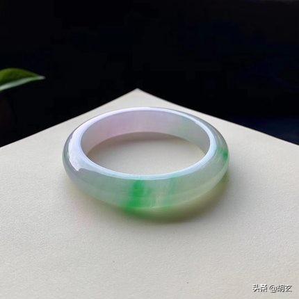 a货翡翠手镯a货翡翠手镯什么意思-第8张图片-翡翠网 a货翡翠手镯a货翡翠手镯什么意思-第8张图片-翡翠网