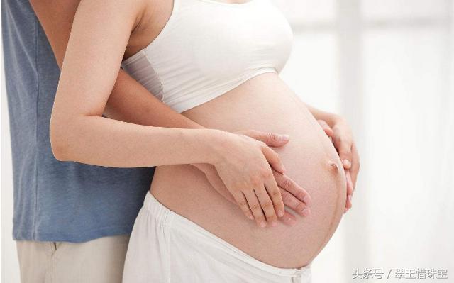 孕妇可以戴翡翠手镯吗,怀孕的人可以戴玉手镯吗-第2张图片-翡翠网 孕妇可以戴翡翠手镯吗,怀孕的人可以戴玉手镯吗-第2张图片-翡翠网