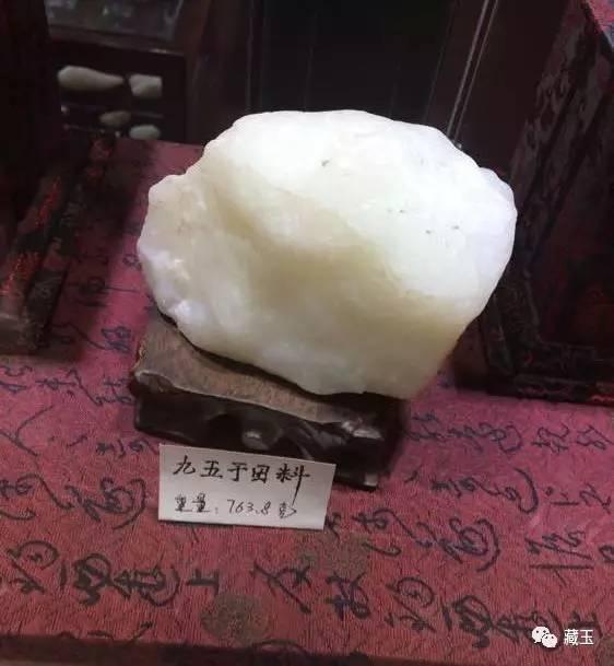 极品翡翠山料原石图片,翡翠山料色料-第2张图片-翡翠网 极品翡翠山料原石图片,翡翠山料色料-第2张图片-翡翠网