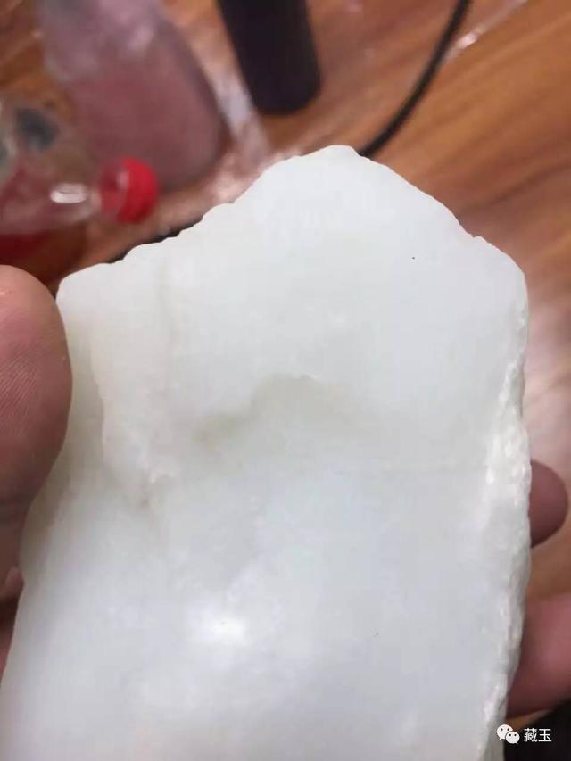 极品翡翠山料原石图片,翡翠山料色料-第5张图片-翡翠网 极品翡翠山料原石图片,翡翠山料色料-第5张图片-翡翠网