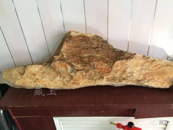 极品翡翠山料原石图片,翡翠山料色料-第8张图片-翡翠网 极品翡翠山料原石图片,翡翠山料色料-第8张图片-翡翠网