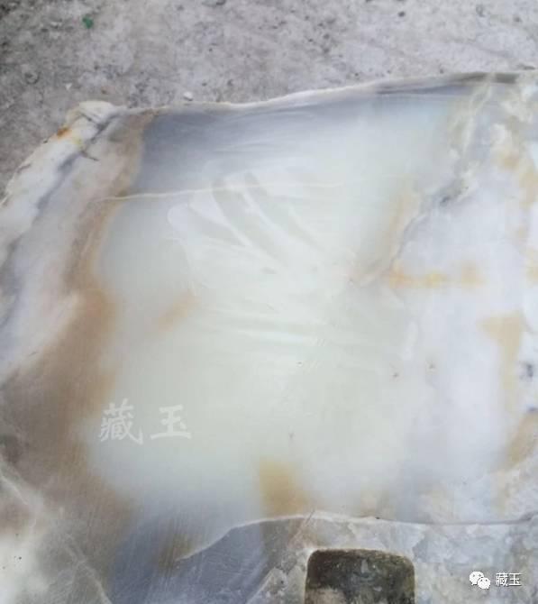 极品翡翠山料原石图片,翡翠山料色料-第21张图片-翡翠网 极品翡翠山料原石图片,翡翠山料色料-第21张图片-翡翠网