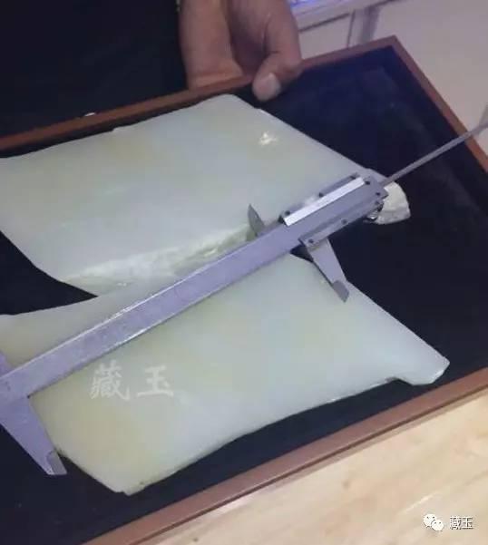 极品翡翠山料原石图片,翡翠山料色料-第22张图片-翡翠网 极品翡翠山料原石图片,翡翠山料色料-第22张图片-翡翠网