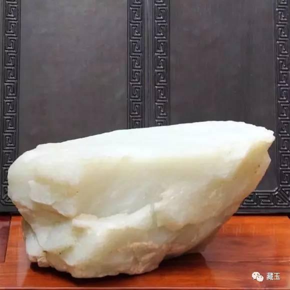 极品翡翠山料原石图片,翡翠山料色料-第25张图片-翡翠网 极品翡翠山料原石图片,翡翠山料色料-第25张图片-翡翠网