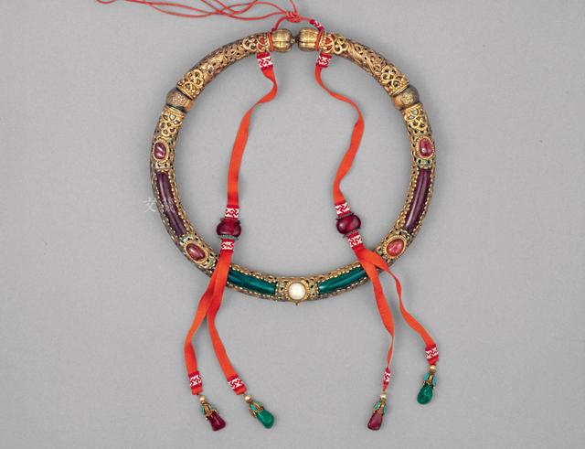 翡翠雕刻竹节手镯,一对7亿的翡翠手镯-第9张图片-翡翠网 翡翠雕刻竹节手镯,一对7亿的翡翠手镯-第9张图片-翡翠网