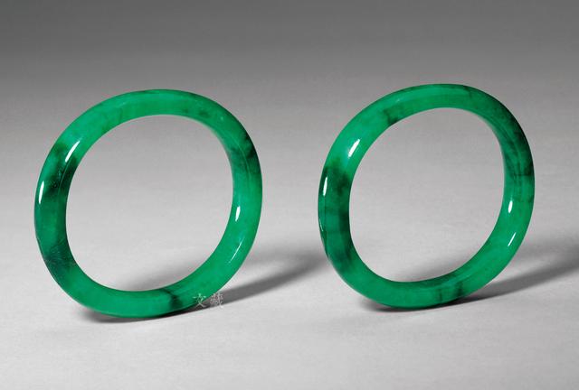 翡翠雕刻竹节手镯,一对7亿的翡翠手镯-第10张图片-翡翠网 翡翠雕刻竹节手镯,一对7亿的翡翠手镯-第10张图片-翡翠网