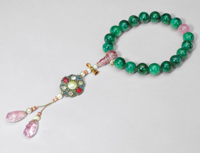 翡翠雕刻竹节手镯,一对7亿的翡翠手镯-第12张图片-翡翠网 翡翠雕刻竹节手镯,一对7亿的翡翠手镯-第12张图片-翡翠网