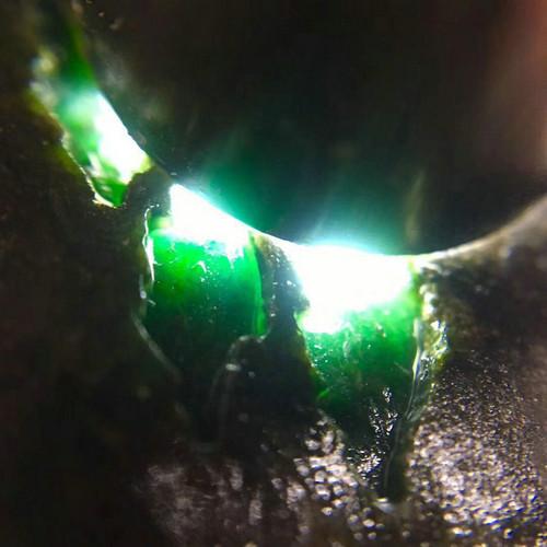 翡翠注胶怎么辨别翡翠辨别真假视频教程-第2张图片-翡翠网 翡翠注胶怎么辨别翡翠辨别真假视频教程-第2张图片-翡翠网