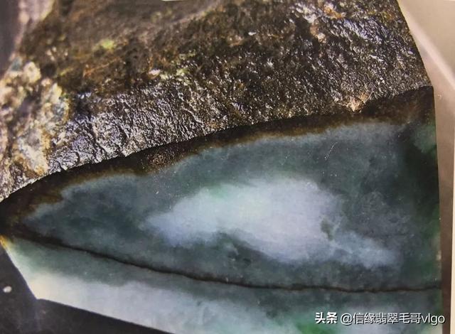 什么样原石翡翠容易有漂花,什么叫翡翠高冰飘花-第6张图片-翡翠网 什么样原石翡翠容易有漂花,什么叫翡翠高冰飘花-第6张图片-翡翠网
