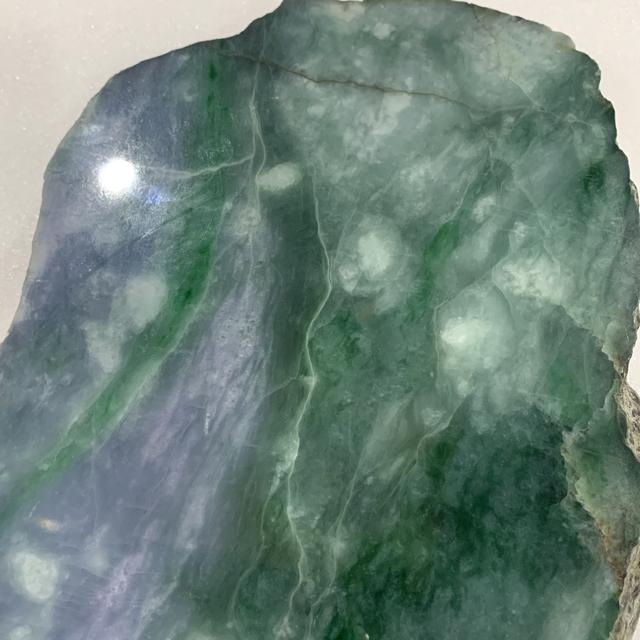 翡翠原石一直泡水里会咋样翡翠原石如何保存-第4张图片-翡翠网 翡翠原石一直泡水里会咋样翡翠原石如何保存-第4张图片-翡翠网