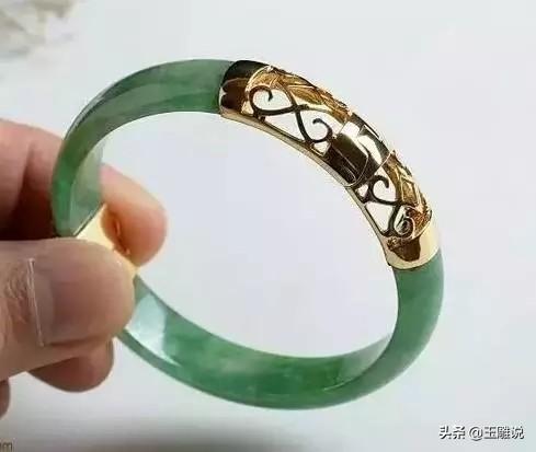 翡翠手镯碎了怎么办翡翠手镯不小心摔裂了-第9张图片-翡翠网 翡翠手镯碎了怎么办翡翠手镯不小心摔裂了-第9张图片-翡翠网