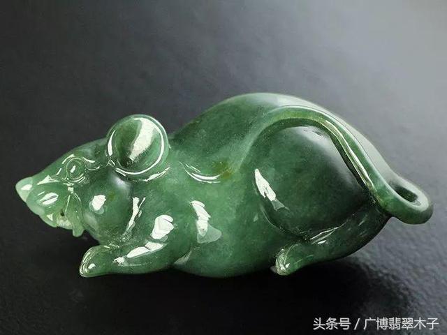 属虎带翡翠手镯,属虎戴什么翡翠-第3张图片-翡翠网 属虎带翡翠手镯,属虎戴什么翡翠-第3张图片-翡翠网