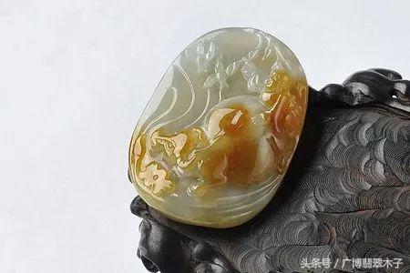 属虎带翡翠手镯,属虎戴什么翡翠-第4张图片-翡翠网 属虎带翡翠手镯,属虎戴什么翡翠-第4张图片-翡翠网