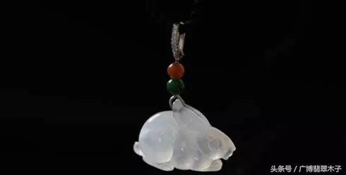 属虎带翡翠手镯,属虎戴什么翡翠-第18张图片-翡翠网 属虎带翡翠手镯,属虎戴什么翡翠-第18张图片-翡翠网