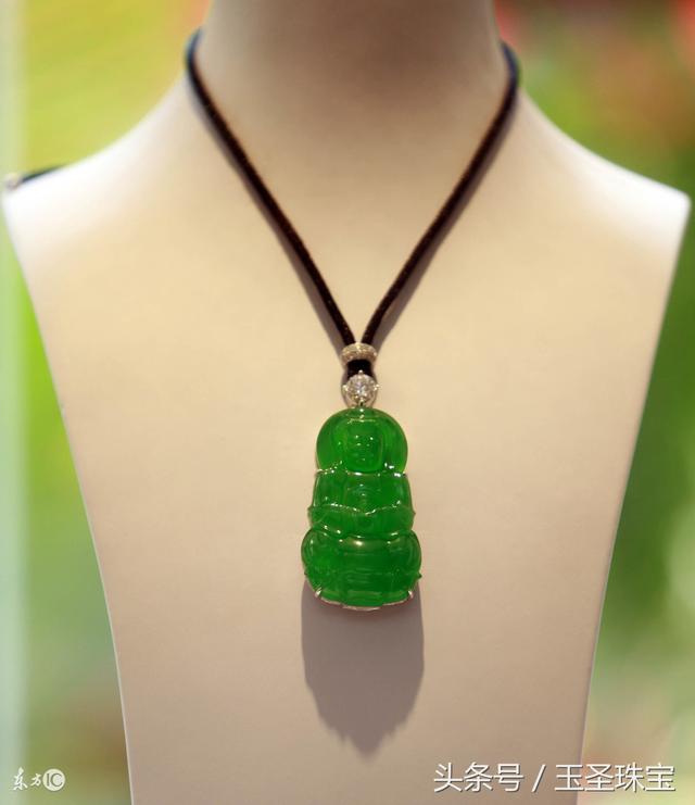 翡翠毛石鉴别知识玻璃种翡翠毛料-第2张图片-翡翠网 翡翠毛石鉴别知识玻璃种翡翠毛料-第2张图片-翡翠网