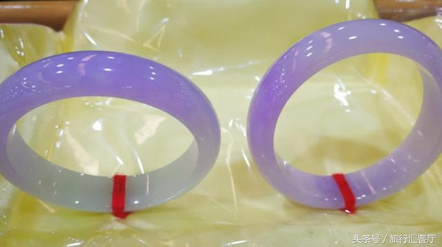 什么是糯种翡翠10000块春带彩翡翠手镯-第3张图片-翡翠网 什么是糯种翡翠10000块春带彩翡翠手镯-第3张图片-翡翠网