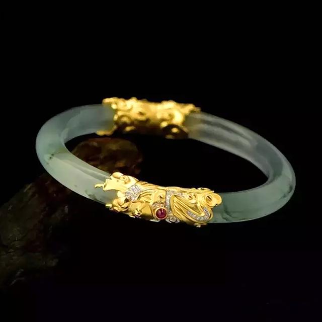 翡翠手镯有裂纹怎么办,翡翠手镯断裂修复-第12张图片-翡翠网 翡翠手镯有裂纹怎么办,翡翠手镯断裂修复-第12张图片-翡翠网